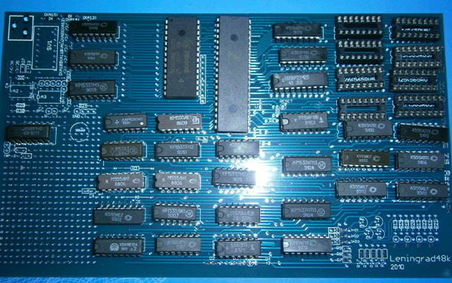 全自動(dòng)貼標(biāo)機(jī)設(shè)備,立式貼標(biāo)機(jī),標(biāo)簽貼標(biāo)機(jī)